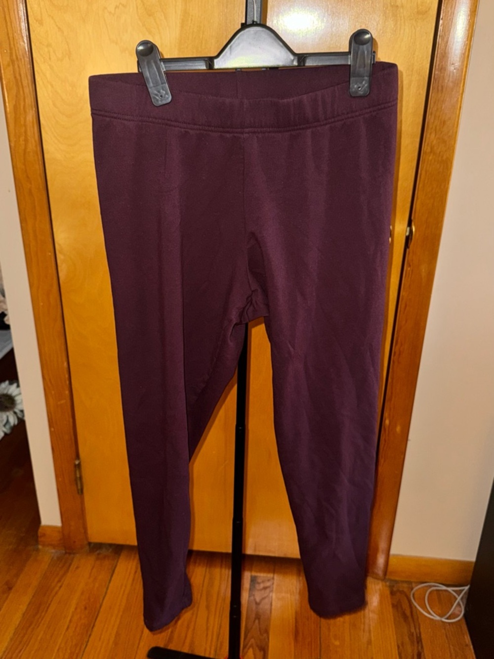 Old Navy Women's Plum Stretch Leggings